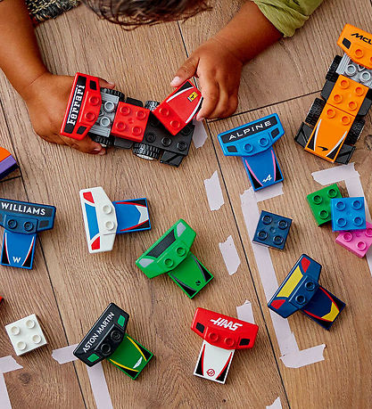LEGO® DUPLO® - F1®-teams m. Racerbiler og Kørere 10445 - 70 Dele