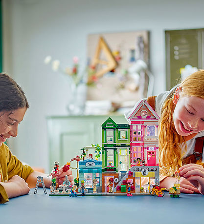 LEGO® Friends - HLC Lejligheder Og Butikker 42670 - 2040 Dele