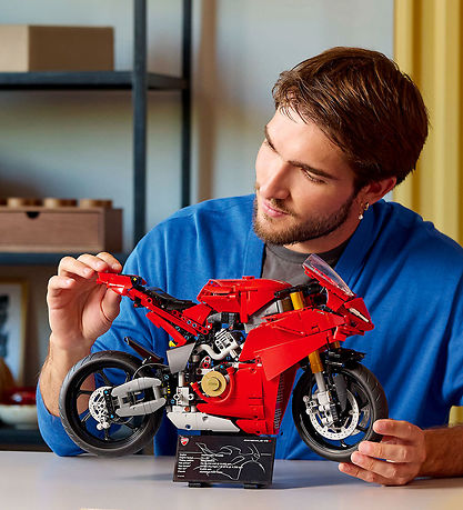 LEGO® Technic - Ducati Panigale V4 S-motorc... 42202 - 1603 Dele