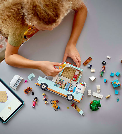 LEGO® Friends - Venskabs-autocamper på eventyr 42663 - 778 Dele