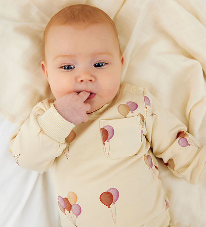 The New Siblings Sweatshirt - TnsbNola - White Swan AOP