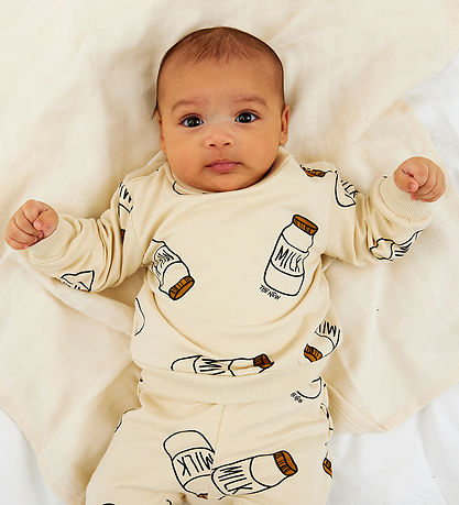 The New Siblings Sweatshirt - TnsbNilos - White Swan AOP