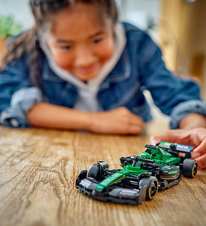 LEGO® Speed Champions - Aston Martin Aramco... 77245 - 269 Dele