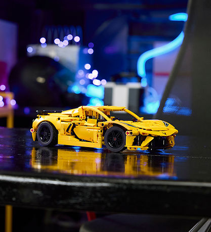 LEGO® Technic - Chevrolet Corvette Stingray 42205 - 732 Dele