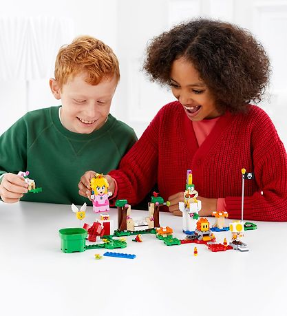 LEGO® Super Mario - Eventyr Med Peach-Startbane 71403 - 354 Dele