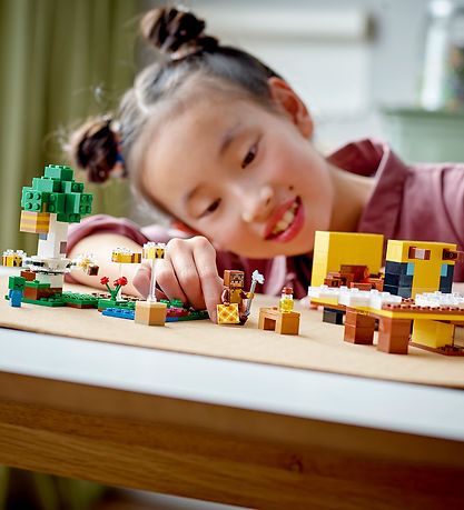 LEGO® Minecraft - Bihytten 21241 - 254 Dele