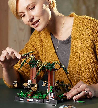 LEGO® Star Wars - Diorama Med Speederjagt På... 75353 - 608 Dele
