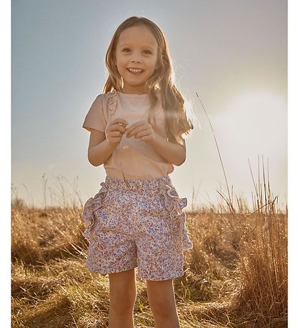 En Fant Shorts - AOP - Eggnog m. Blomster