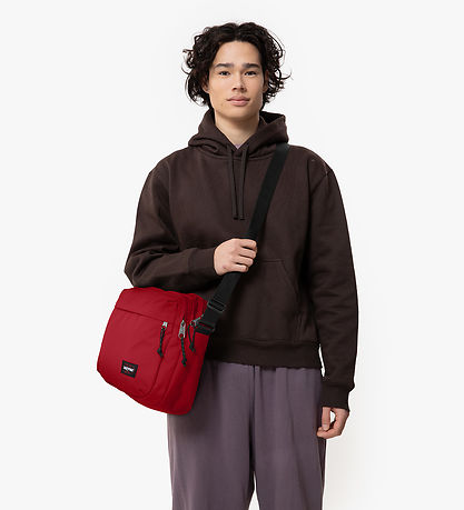 Eastpak Skuldertaske - Crosser - 16L - Scarlet Red