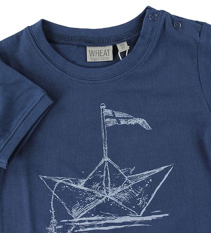 Wheat T-Shirt - Blå m. Papirsbåd