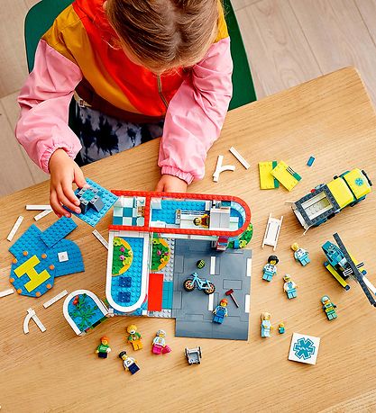 LEGO® City - Hospital 60330 - 816 Dele