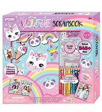 Hot Focus Selfie Scrapbook - 280 Parts - Mica Cat