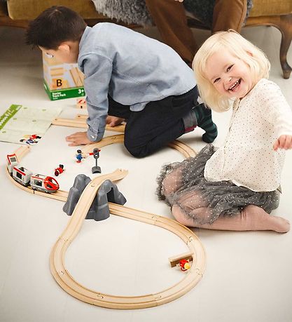 BRIO World Startsæt - 26 dele - Togbane 33773