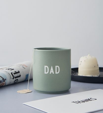 Design Letters Kop - Favourite - Love Dad - Støvet Grøn