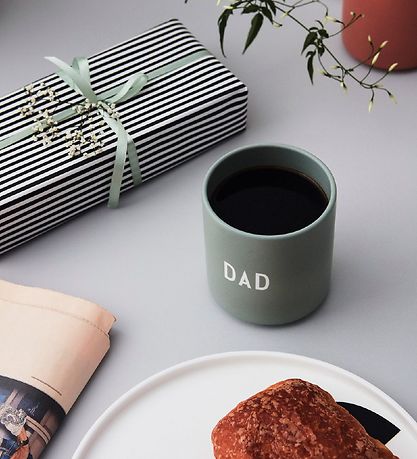 Design Letters Kop - Favourite - Love Dad - Støvet Grøn