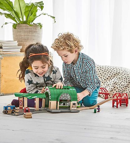 BRIO World Togstation - Grøn/Grå/Træ 33649