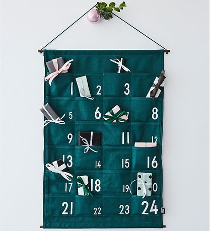 Design Letters Julekalender - 73 cm - Mørkegrøn