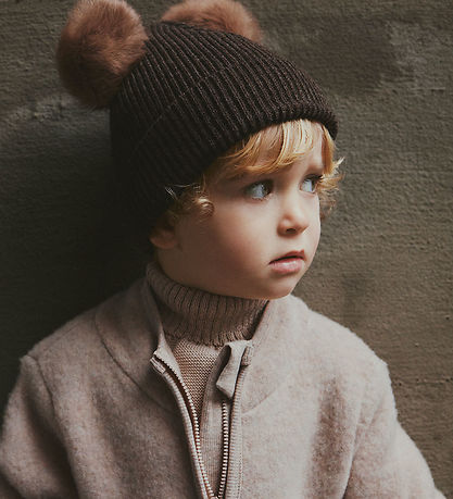 Huttelihut Hue - Uld/Bomuld - Strik - Dark Brown Melange m. Kvas Huttelihut Hue - Uld/Bomuld - Strik - Dark Brown Melange m. Kvas