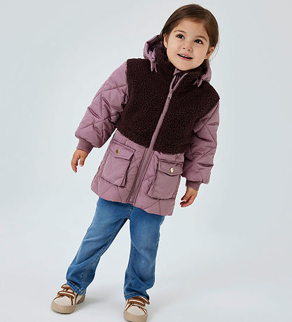 Name It Dynejakke m. Teddyfleece - NmfMika - Grape Shake Name It Dynejakke m. Teddyfleece - NmfMika - Grape Shake