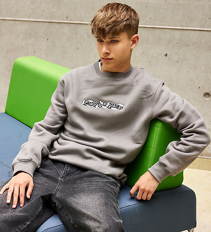 Hound Sweatshirt - Progress - Light Sand Hound Sweatshirt - Progress - Light Sand