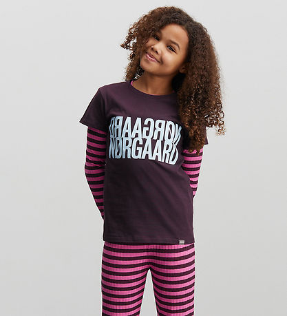 Mads Nørgaard T-shirt - Tuvina - Plum Perfect Mads Nørgaard T-shirt - Tuvina - Plum Perfect