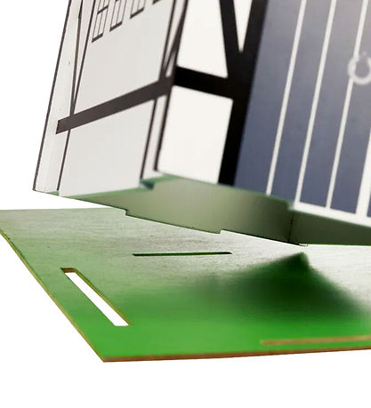 Krea Bondegård - Træ - 77x53 cm - Hvid/Rød