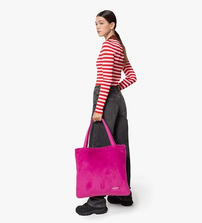 Eastpak Taske - Charlie - Fuzzy Fuchsia Eastpak Taske - Charlie - Fuzzy Fuchsia