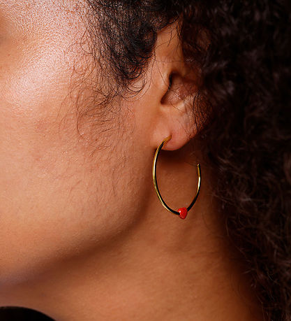 Design Letters Øreringe - Little Big Love Hoops - Guld/Rød Design Letters Øreringe - Little Big Love Hoops - Guld/Rød