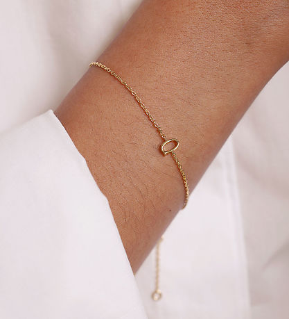 Design Letters Armband - Q - 18K guldpläterad