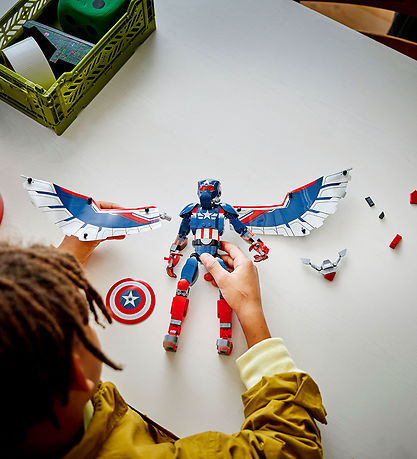LEGO® Marvel - Byg selv-figur af den nye Cap... 76296 - 359 Dele