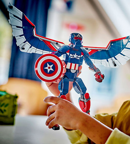 LEGO® Marvel - Byg selv-figur af den nye Cap... 76296 - 359 Dele