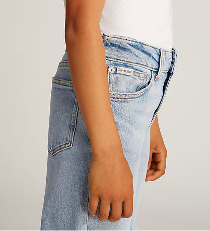 Calvin Klein Jeans - Visual Light Blue Skater - Authentic Light  Calvin Klein Jeans - Visual Light Blue Skater - Authentic Light