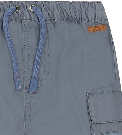 Hust and Claire Bukser - Tue - Blue Flint