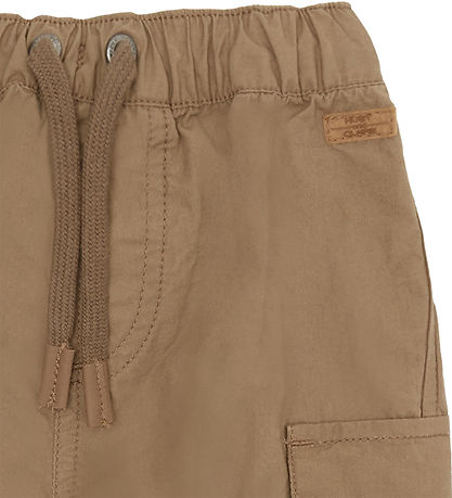 Hust and Claire Bukser - Tue - Coca Mocha