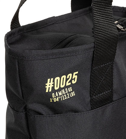 Eastpak Shopper - Shopp'r Tote - Pokémon Pikachu - 20L - Sort Eastpak Shopper - Shopp'r Tote - Pokémon Pikachu - 20L - Sort