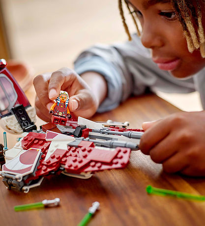 LEGO® Star Wars - Ahsoka's Jedi Interceptor 75401 - 290 Dele LEGO® Star Wars - Ahsoka's Jedi Interceptor 75401 - 290 Dele
