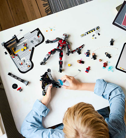 LEGO® Marvel - Captain America Civil War-Act... 76314 - 736 Dele LEGO® Marvel - Captain America Civil War-Act... 76314 - 736 Dele