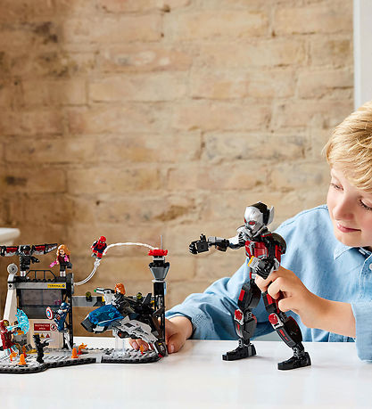 LEGO® Marvel - Captain America Civil War-Act... 76314 - 736 Dele LEGO® Marvel - Captain America Civil War-Act... 76314 - 736 Dele