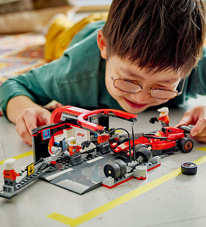 LEGO® City - F1®-varikkopysähdys ja varikkomiehistö... 60443 - 3 LEGO® City - F1®-varikkopysähdys ja varikkomiehistö... 60443 - 3