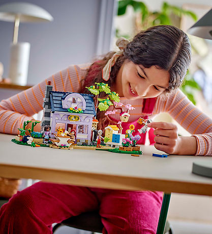 LEGO® Friends - Haus und Blumengarten der Imker 42669 - 1161 Tei