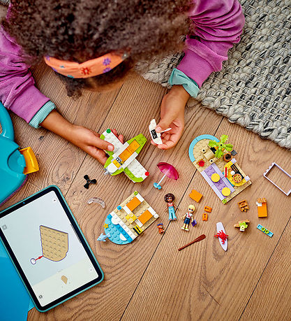 LEGO® Friends - Kreativ Strand- og Rejsekuffert 42672 - 188 Dele