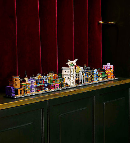 LEGO® Harry Potter - Diagonalstrædes Butikker 76444 - 2750 Dele LEGO® Harry Potter - Diagonalstrædes Butikker 76444 - 2750 Dele