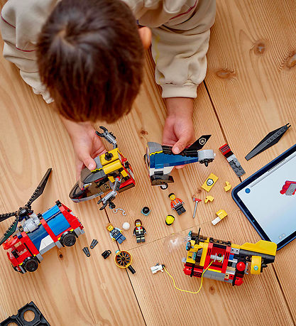 LEGO® City - Remix - Helikopter, Brandbil Og... 60462 - 874 Dele LEGO® City - Remix - Helikopter, Brandbil Og... 60462 - 874 Dele