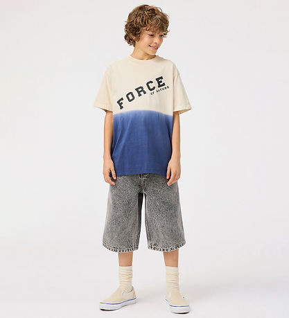 Molo Shorts - Denim - Alpha - Grey Stonewash Molo Shorts - Denim - Alpha - Grey Stonewash