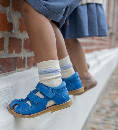 Pom Pom Sandaler - Classic Rub Sole Closed Two Velcro - Bright B Pom Pom Sandaler - Classic Rub Sole Closed Two Velcro - Bright B