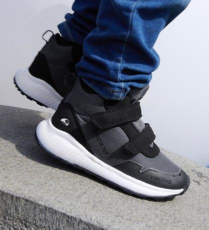 Viking Støvler - Aery Track Mid F GTX - Charcoal/Black Viking Støvler - Aery Track Mid F GTX - Charcoal/Black