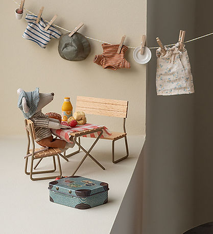 Maileg Miniature Havesæt - Bord med Stol og Bænk - Mus