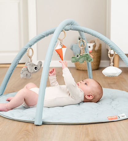 Done By Deer Aktivitetstæppe - Playground - Blå Done By Deer Aktivitetstæppe - Playground - Blå