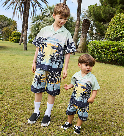 Molo Shorts - Solar - Palm Babynanas