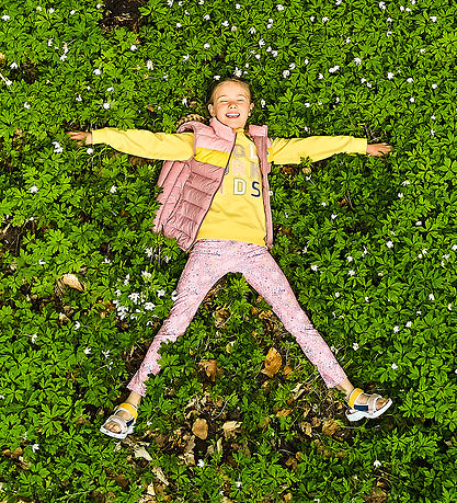 Color Kids Sweatshirt - Banana Cream w. Print Color Kids Sweatshirt - Banana Cream w. Print